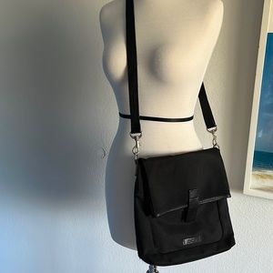 Enzo black shoulder bag